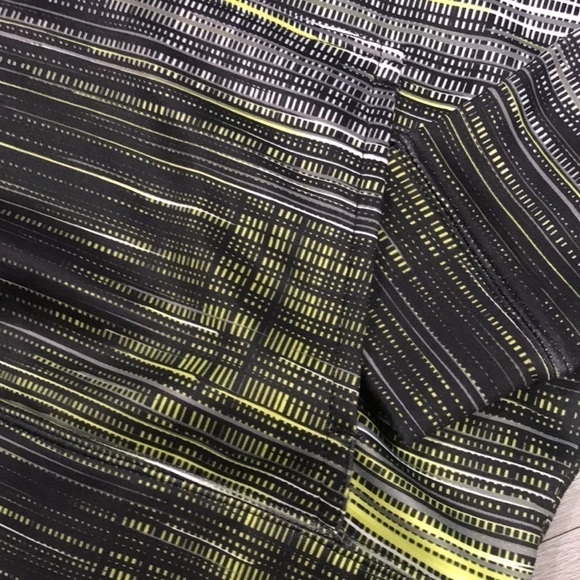 Spyder Black, White, & Yellow Screen Print Pull-Over Hoodie size M - Picture 6 of 10